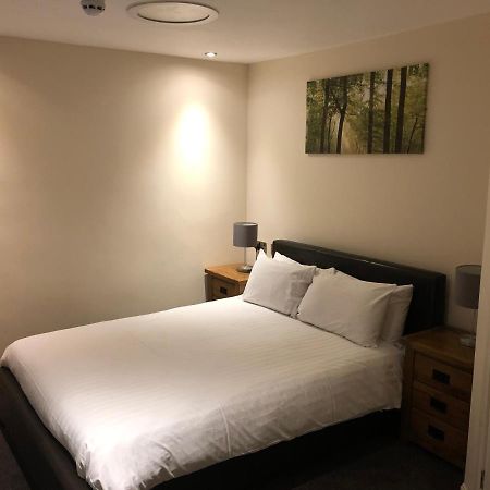Oyo Douglas Hotel Kilmarnock Esterno foto