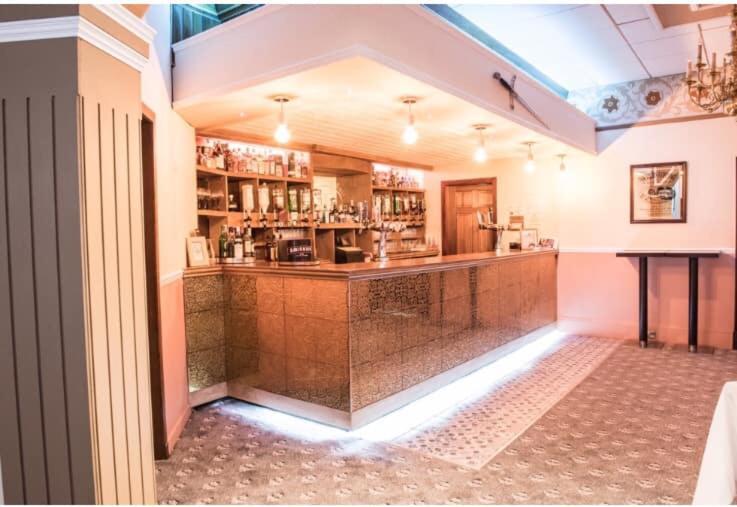 Oyo Douglas Hotel Kilmarnock Esterno foto