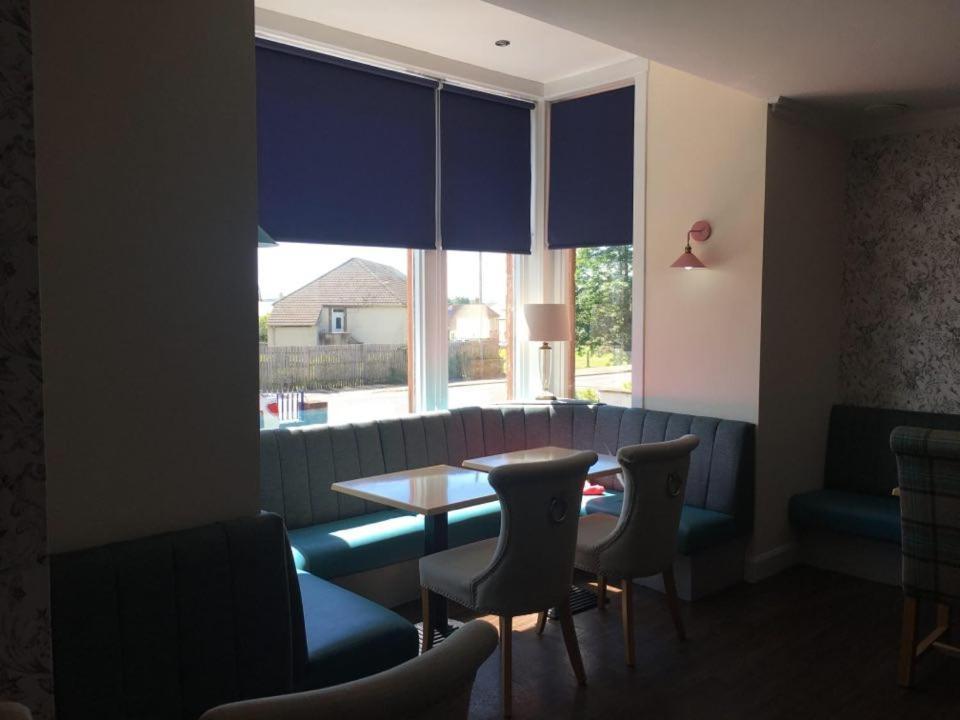 Oyo Douglas Hotel Kilmarnock Esterno foto