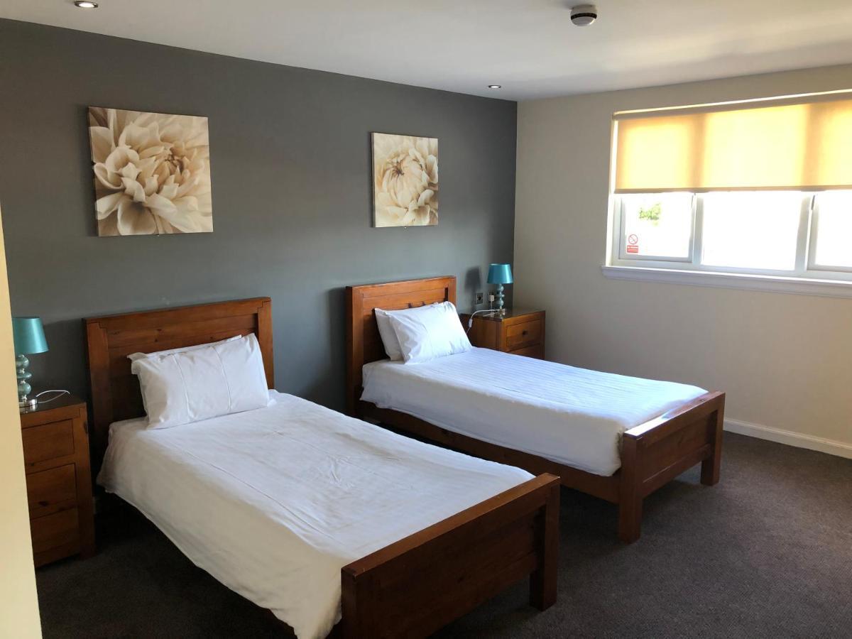 Oyo Douglas Hotel Kilmarnock Esterno foto
