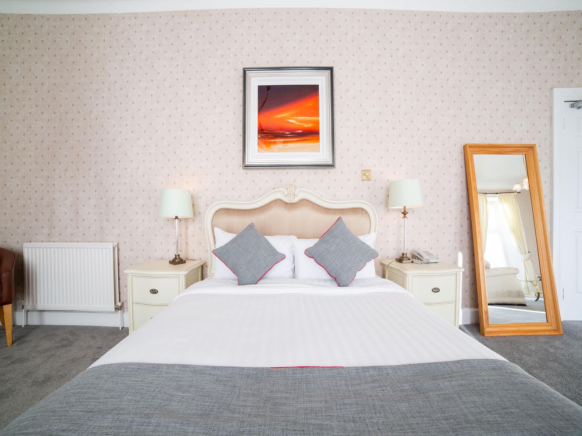 Oyo Douglas Hotel Kilmarnock Esterno foto
