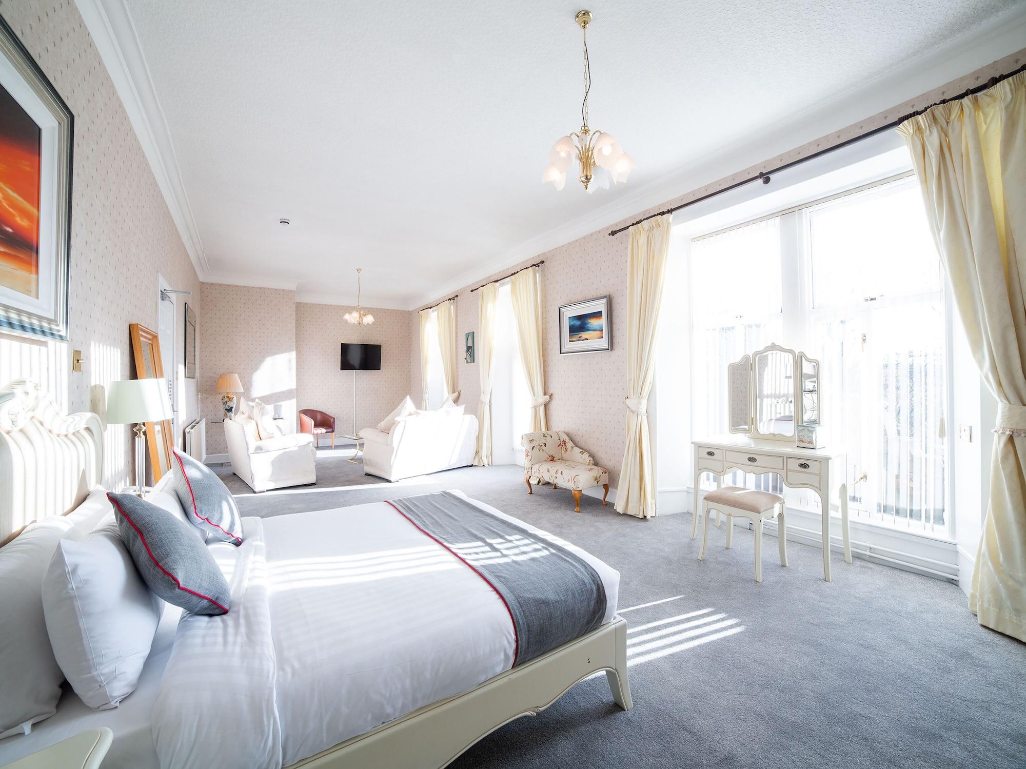 Oyo Douglas Hotel Kilmarnock Esterno foto