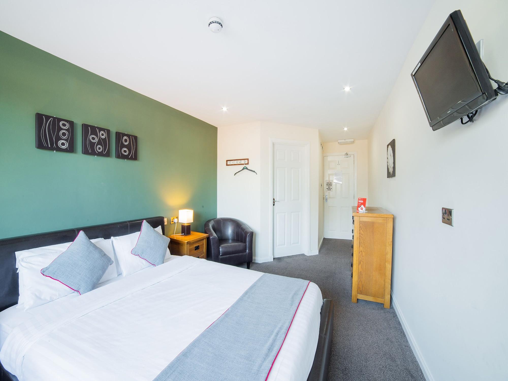 Oyo Douglas Hotel Kilmarnock Esterno foto