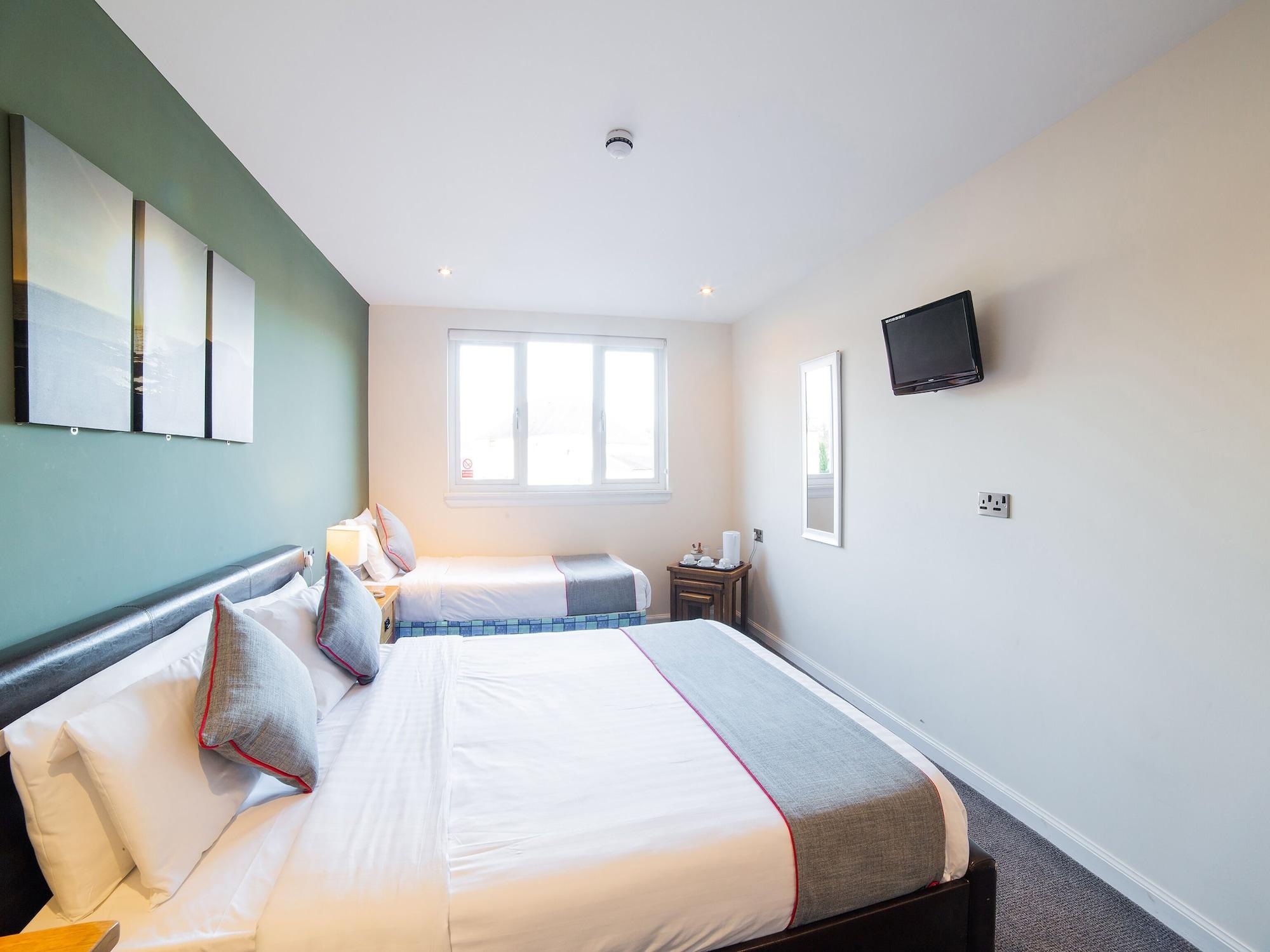 Oyo Douglas Hotel Kilmarnock Esterno foto