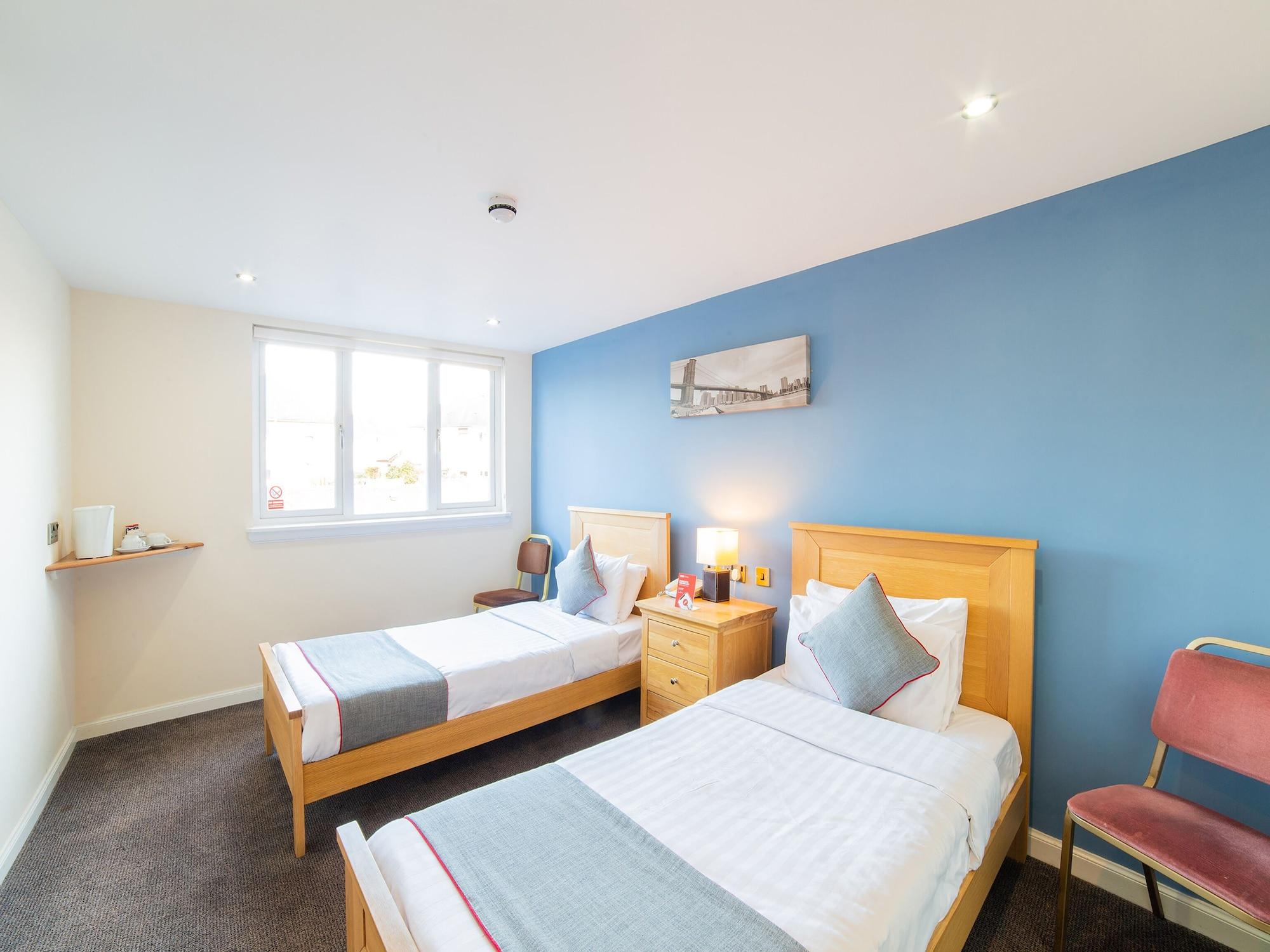 Oyo Douglas Hotel Kilmarnock Esterno foto
