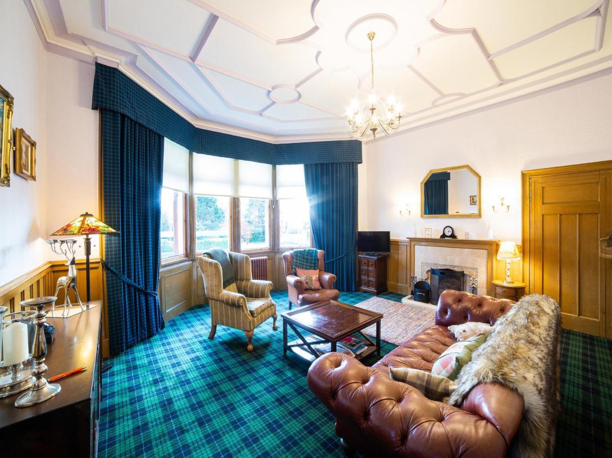 Oyo Douglas Hotel Kilmarnock Esterno foto